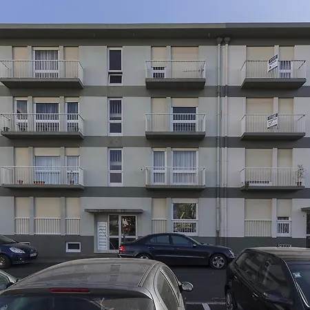 Garden Apartment *