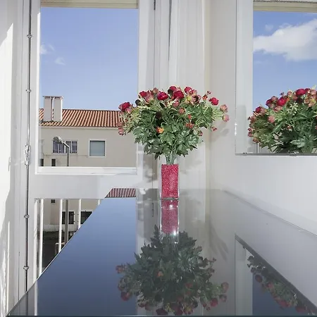 Garden Apartment, Great For Couple -